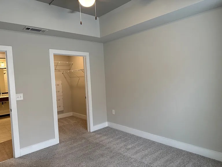 915 Glenwood Apartments on the Beltline — Photo 177