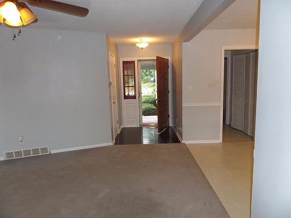 4th image of 314 Jerimiah Dr
