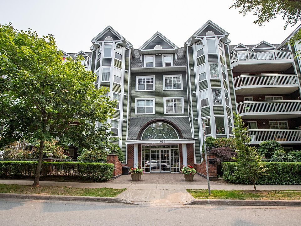 1st image of 1041 Wellington St #204