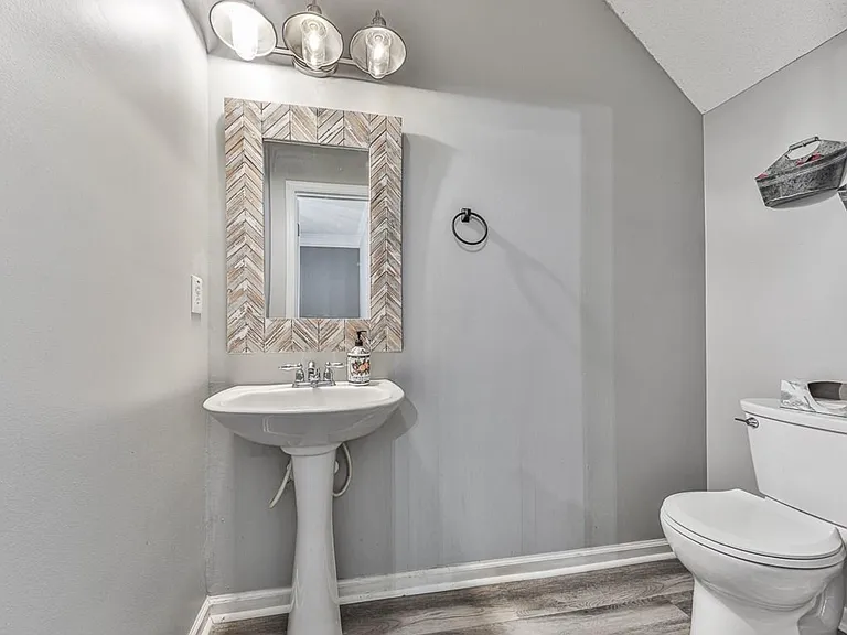 388 Weatherstone Pl — Photo 3