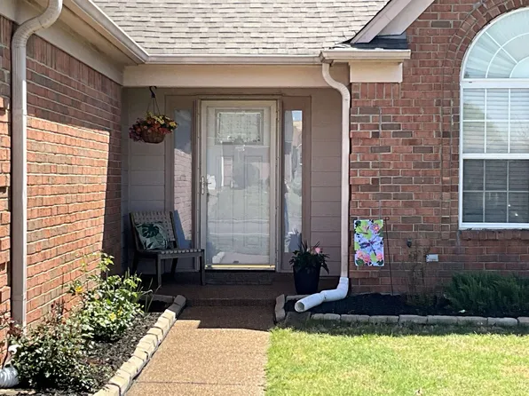 1336 Siskin Dr, Cordova, TN 38016