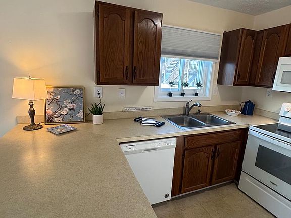 5th image of 14400 Jarvis Ave #113C