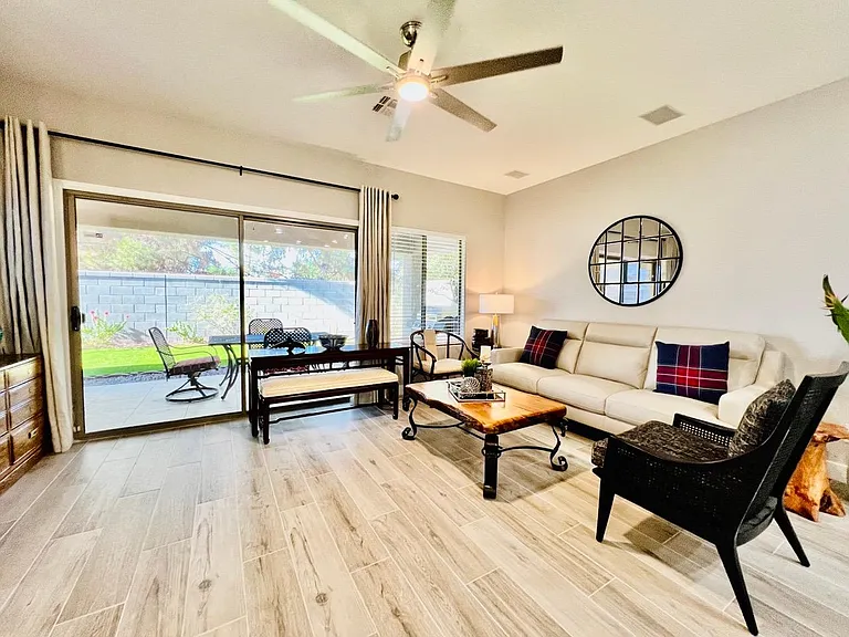 492 E Rainbow Dr — Photo 13
