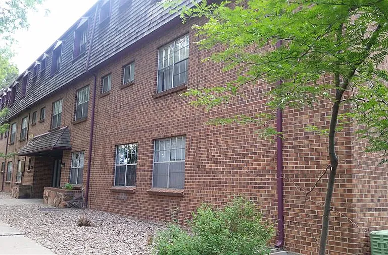 Garden Center Apt. 68 — Photo 2