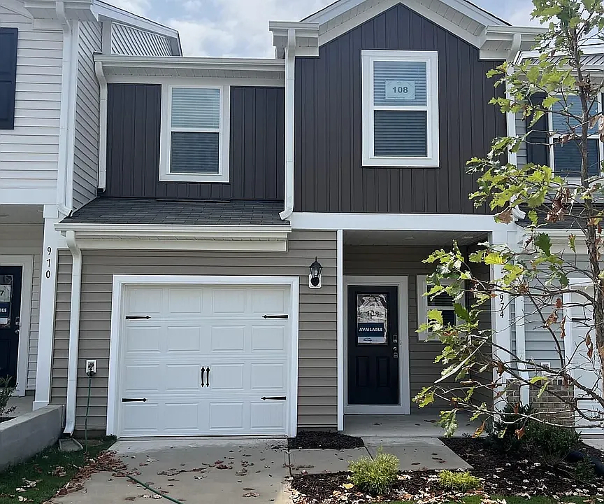 978 Rolling Fields Dr
