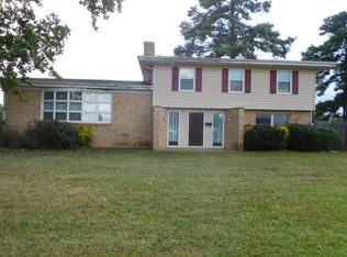 111 Summitt Ave, Roanoke Rapids, NC 27870