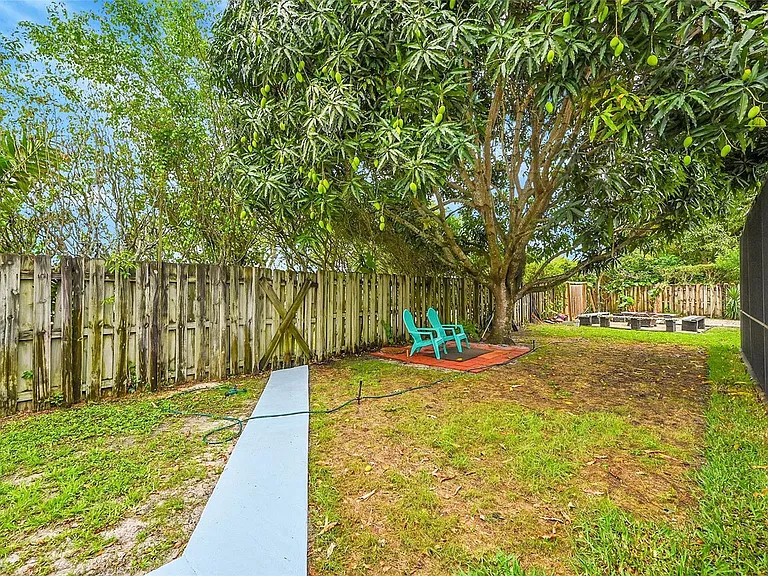 1480 SW 66th Ter #1480 — Photo 35
