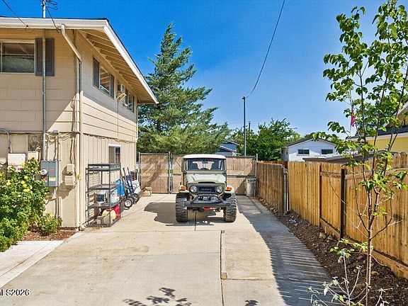 3rd image of 3270 Cashill Blvd