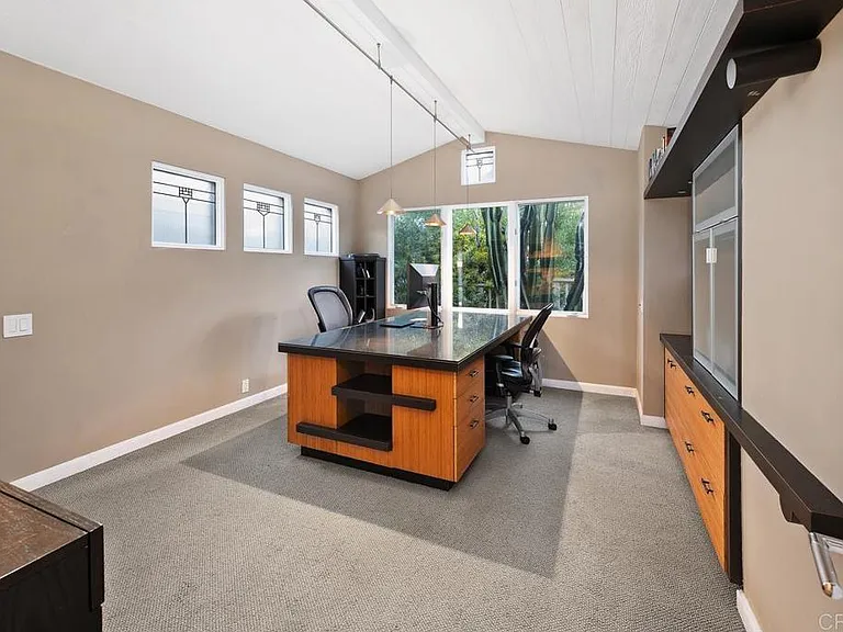 100 10th St — Photo 14