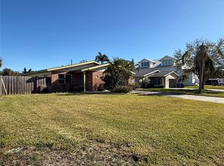4401 Helena St NE, Saint Petersburg, FL 33703