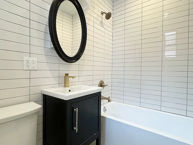 1351 Hancock St #3A — Photo 8