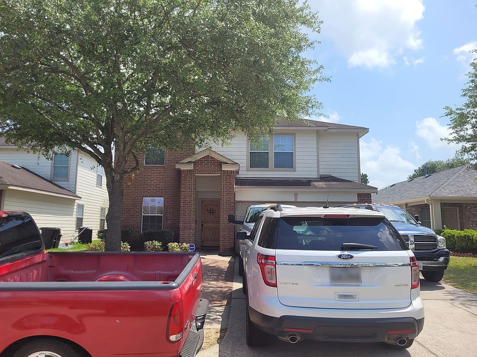 1st image of 7418 Fox Knoll Ln