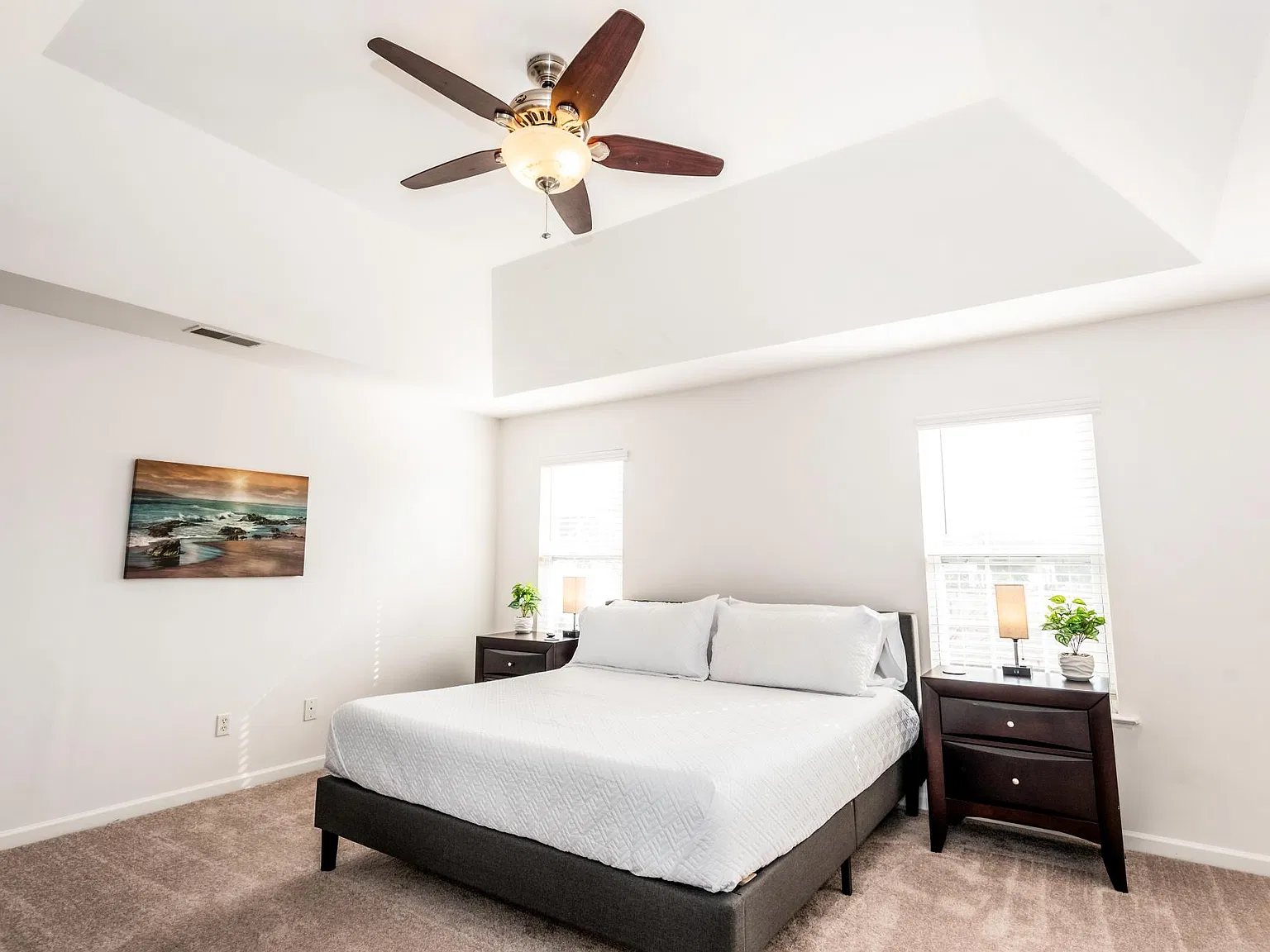 4 bed, 3.5 bath, 3000 sqft, $4,800 — Photo 2