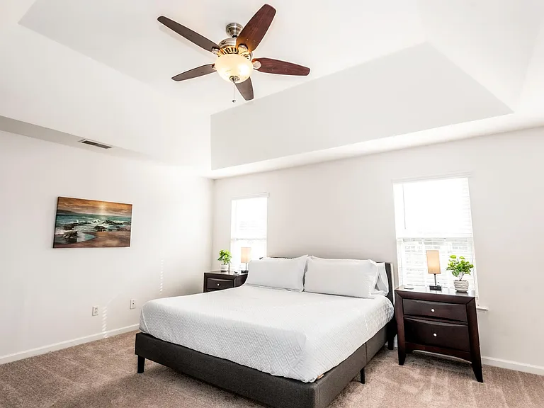 5991 Underwood Ave — Photo 2