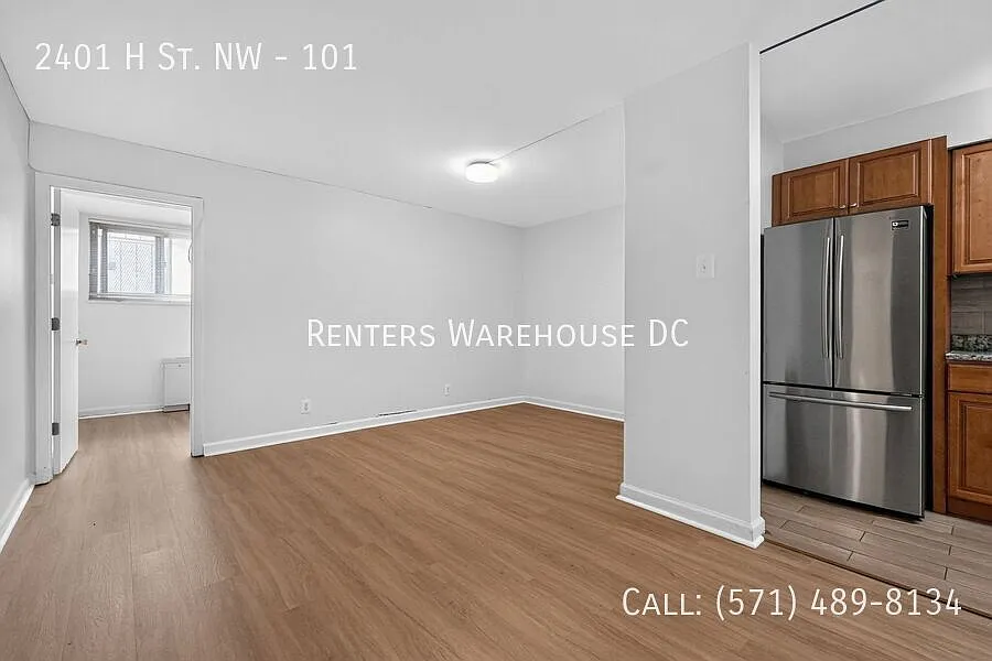 Stunning 2Bd/1Bth condo nestled in the heart of Bon Wit Plaza! All utilities Included! — Photo 2