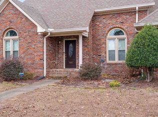 364 Oakview Cir, Killen, AL 35645