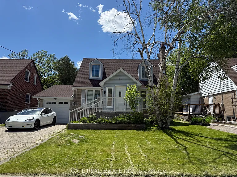 88 Lawrence Ave — Photo 1