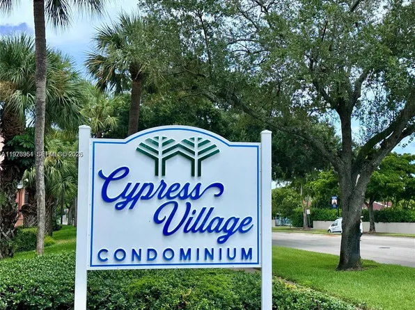 7208 Fairway Dr APT I20, Miami Lakes, FL 33014