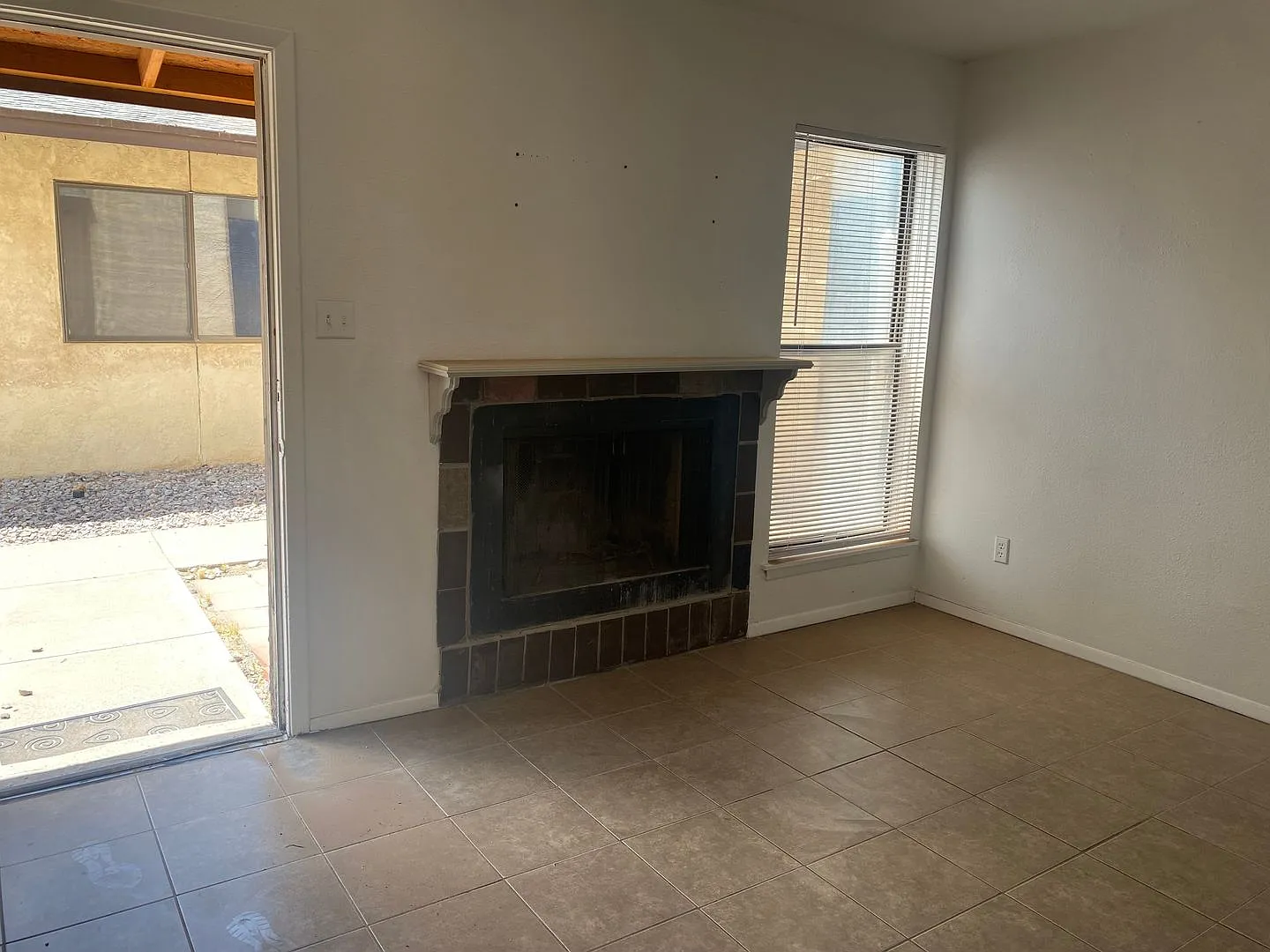 3155 Posada Ct Unit C- Conveniently Located 2-Bedroom 1.5 Bath with Garage Near NMSU! — Photo 3