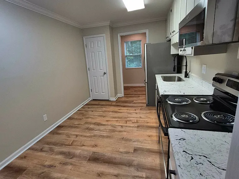 453 Old Epps Bridge Rd — Photo 3