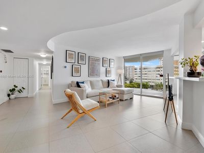100 Golden Isles Dr APT 515, Hallandale Beach, FL, 33009