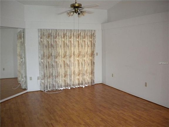 3rd image of 2837 Orchard Dr