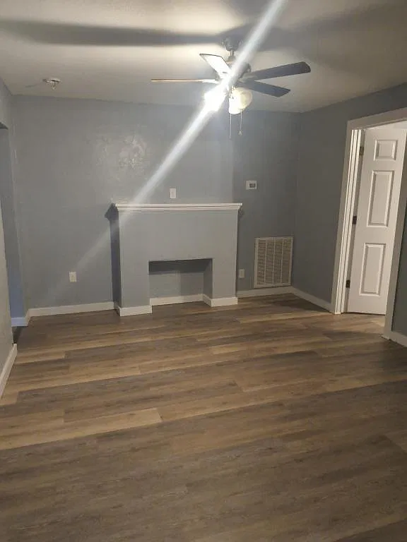 1602 N Atlanta Pl — Photo 2