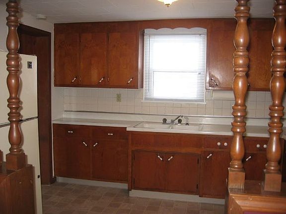 Kitchen with all appliances