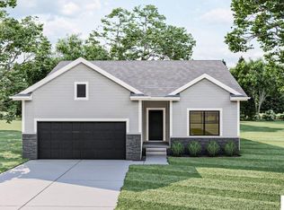 12202 S 113th St, Papillion, NE 68046