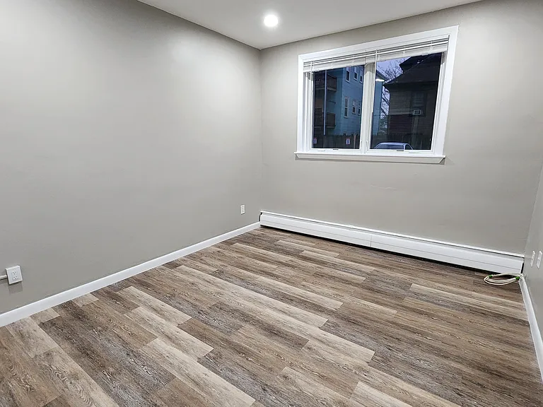 40 Evergreen St #14 — Photo 8