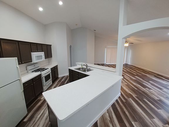 5th image of 705 China Berry Cir