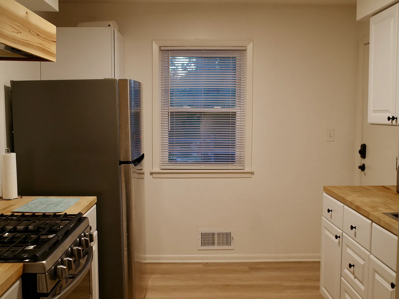 2 bed, 756 sqft, $1,350 — Photo 4