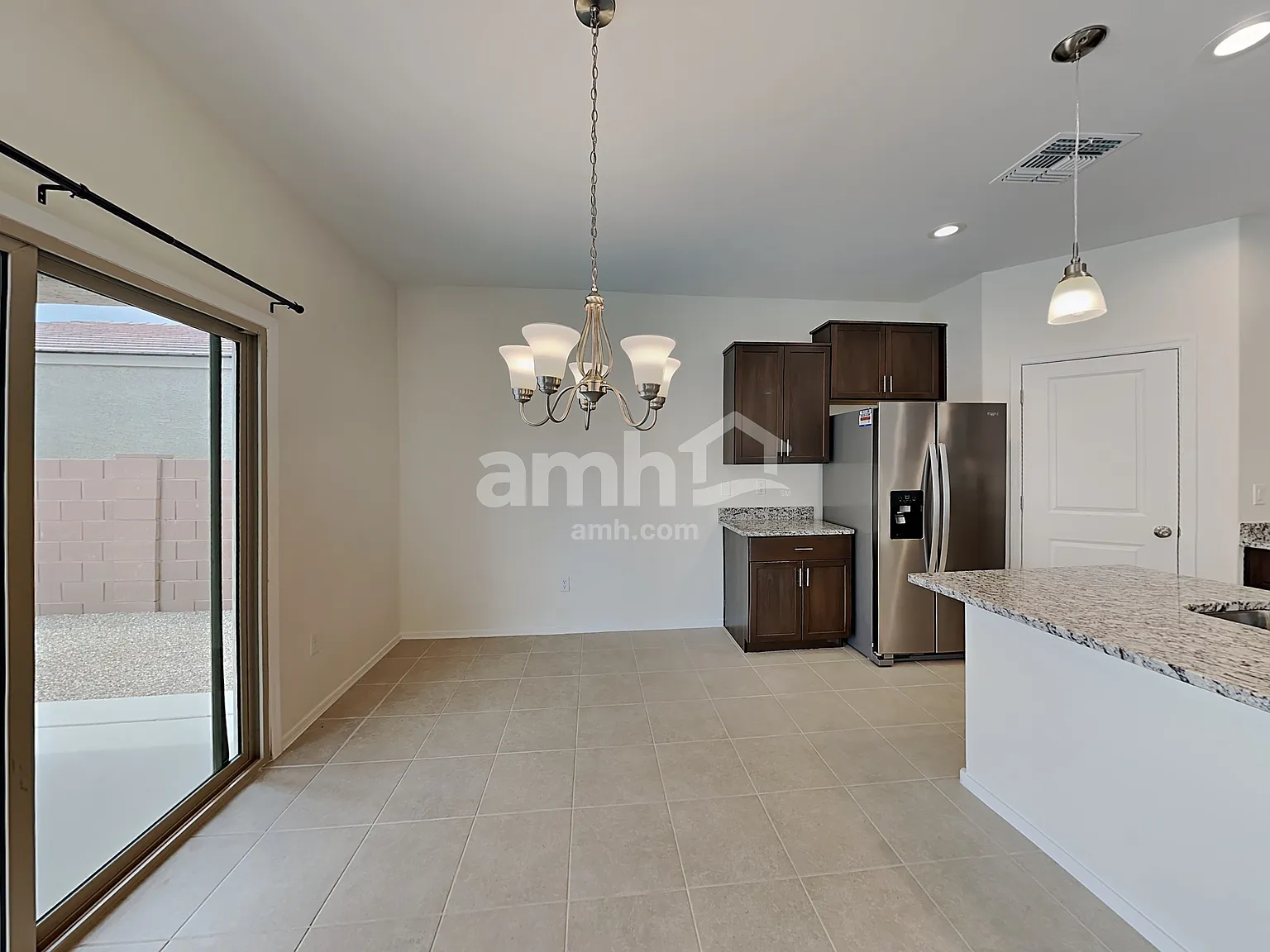3 bed, 2.5 bath, 1910 sqft, $2,235 — Photo 4