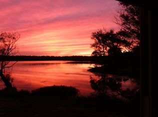 468 Maple Dr, Oakland, MI 48363
