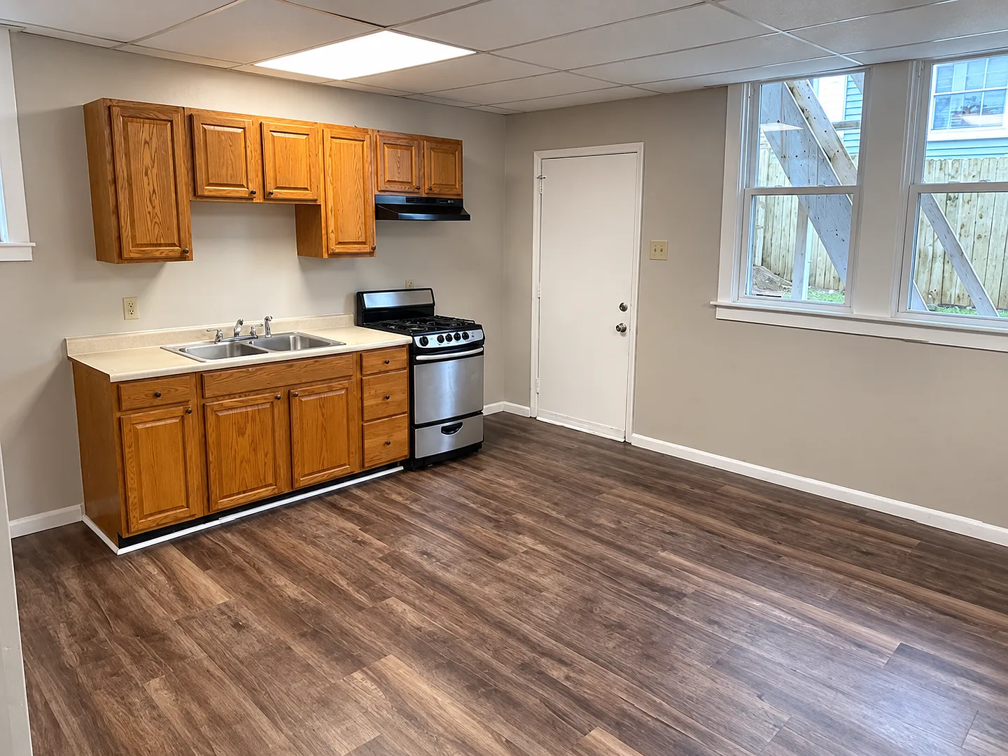 517 Walnut — Photo 3