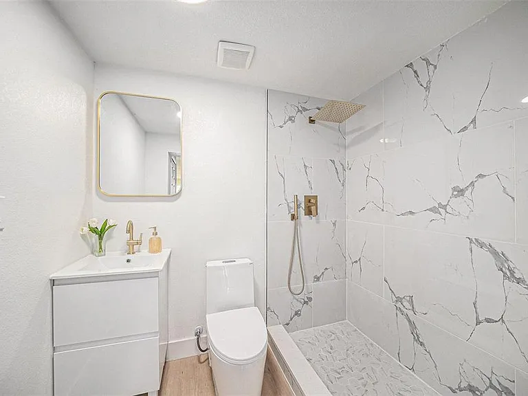 3812 W Rogers Ave — Photo 17