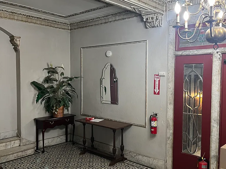 Sagamore Building — Photo 15
