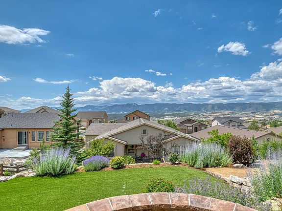 4th image of 258 Kettle Valley Way