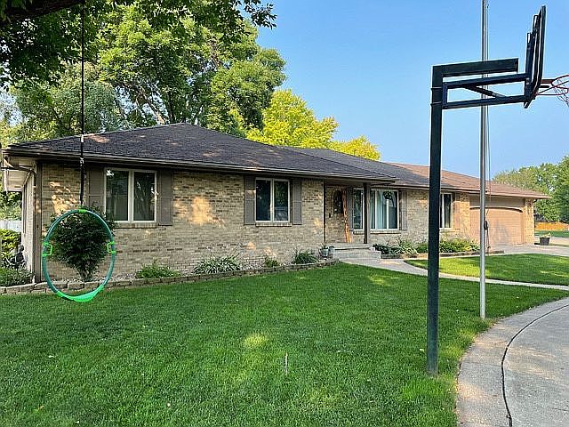 2nd image of 104 Tamarack Ln