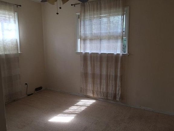 5th image of 615 Molinar Ave