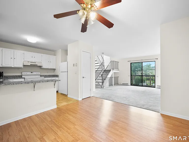 60 Lawn Ave #24 — Photo 10