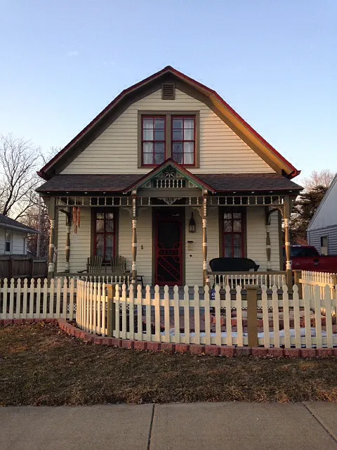 1818 E Lawrence St photo 1
