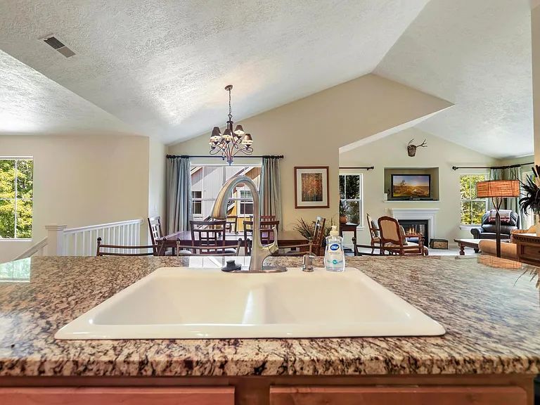 1930 Copper Ranch Ln #C — Photo 24