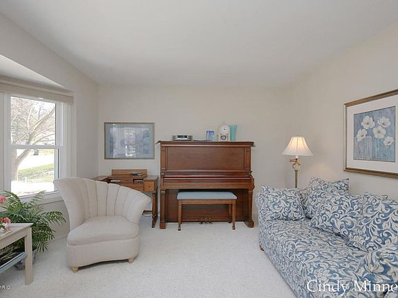 5th image of 4775 Breckenridge Dr NE