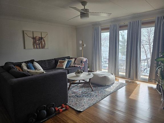 3rd image of 10117 S Cicero Ave APT 205