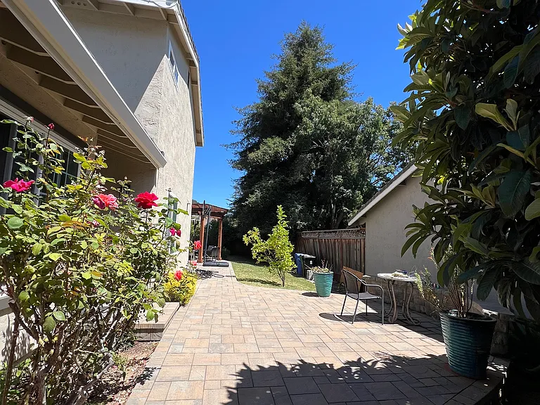 66 Snyder Way — Photo 17