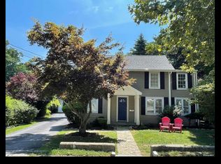 102 Woodbury Rd, Huntington, NY 11743