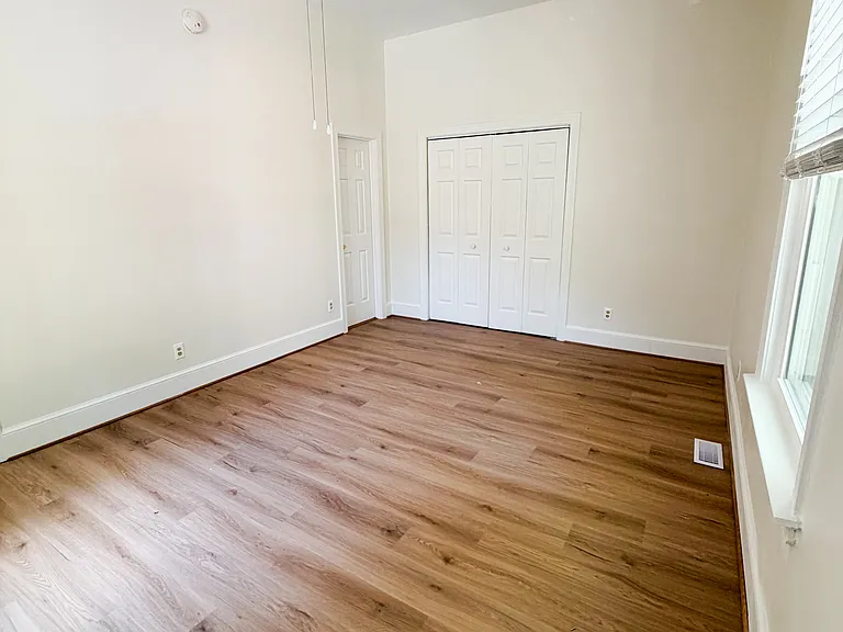 208 N Buchanan Blvd #4 — Photo 9