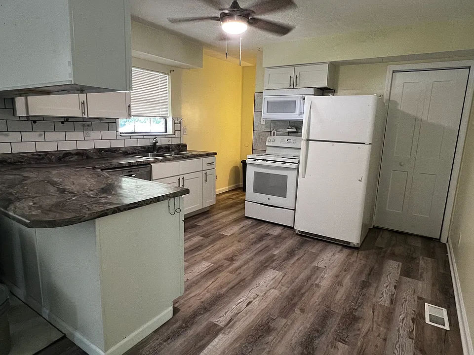 Appliances include Dishwasher, Fridge, Microwave and Stove.
