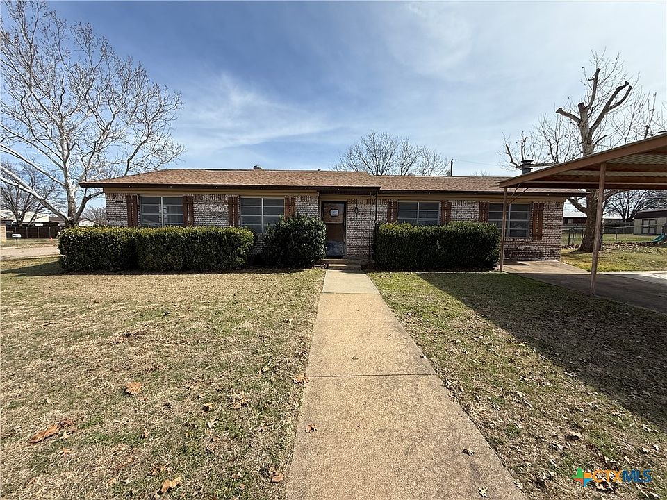1st image of 801 Meadowlark St